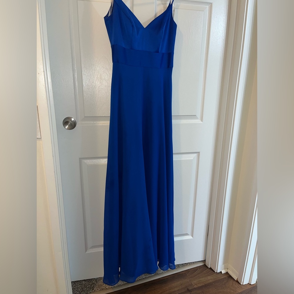 DB, Size 2, Horizon, Celebrate Collection, worn once, no alterations/damages.